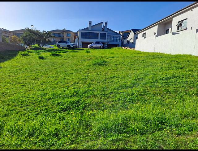 585M² VACANT LAND FOR SALE IN MONTE CHRISTO